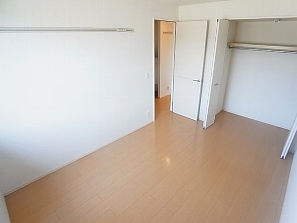 ラフォーレ上ノ台B ベッドルーム