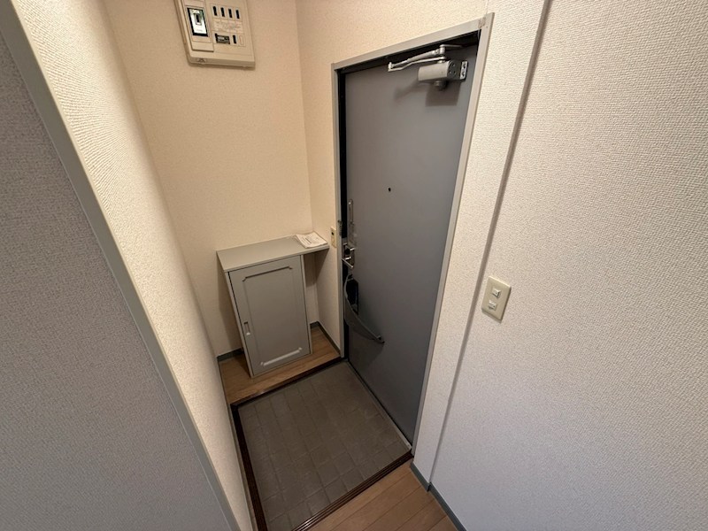 フロイディハイツ 玄関