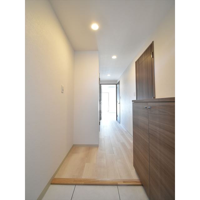 NEOグレイス綾瀬 玄関