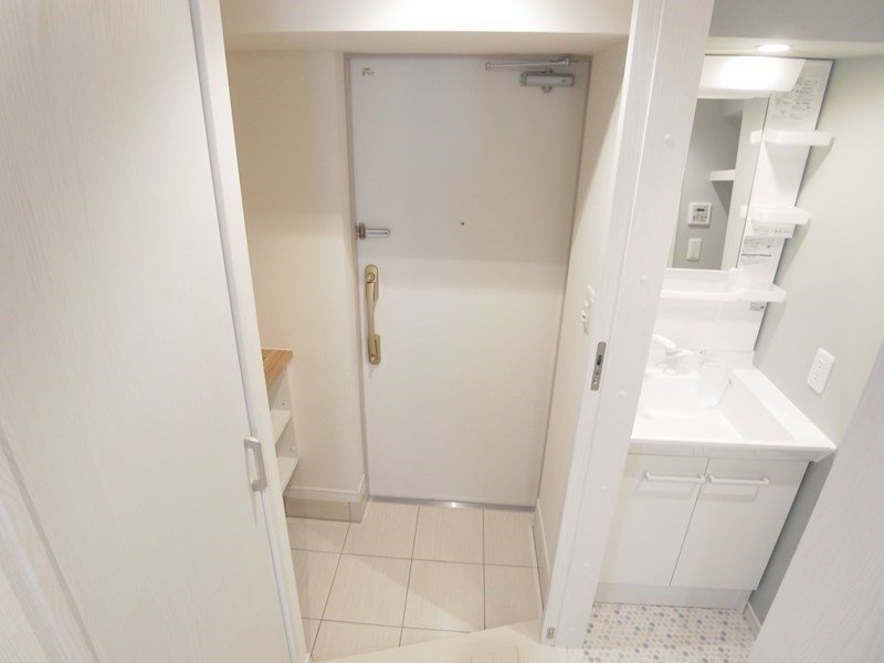 プリズム13番館  玄関