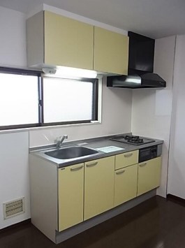 関原ロイヤルハイツⅢ キッチン