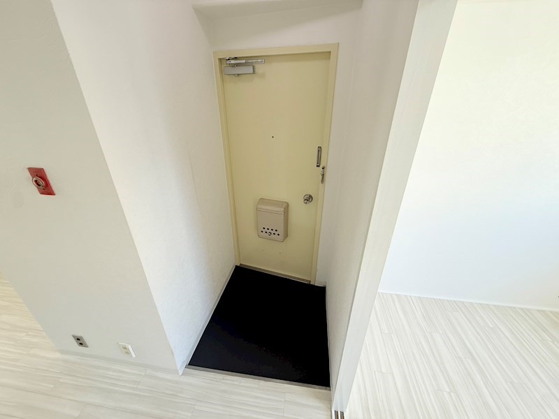 パール仲町マンション 玄関