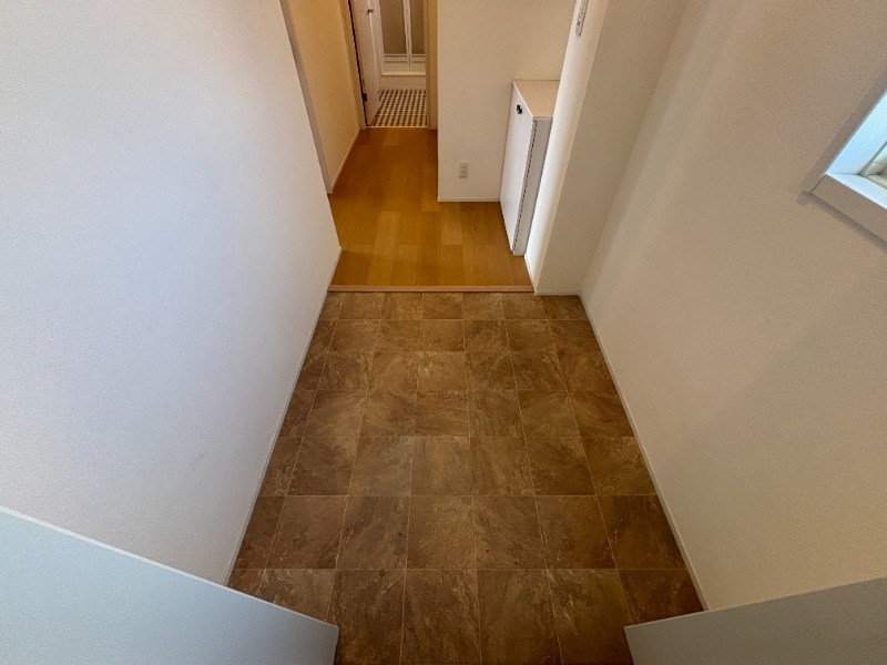 ファミリア一番館 玄関