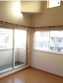 ビーポーレン中央本町  リビング