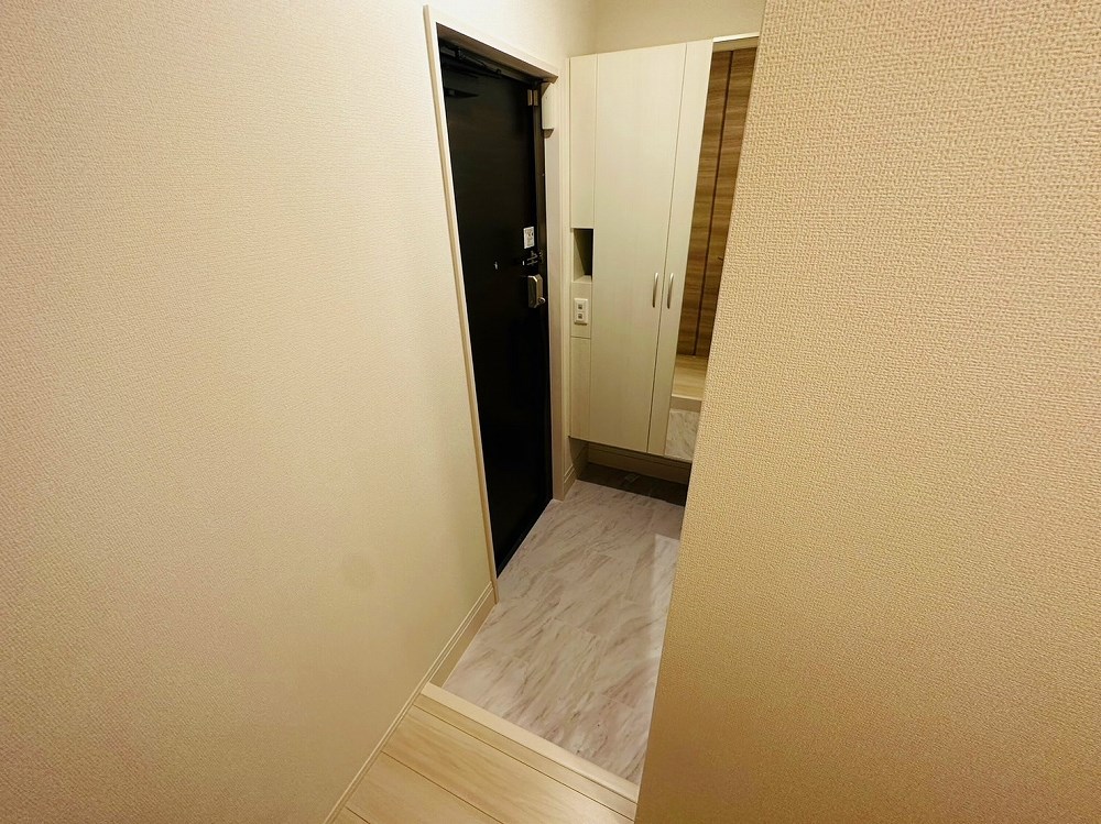 アヴァンス東日暮里 玄関