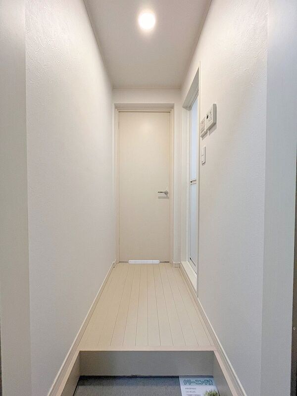 メゾン・ド・ルラーシュ 玄関