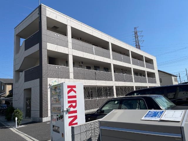 アザレア 301号室 外観