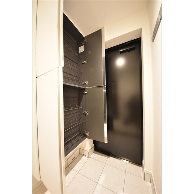 CASA FIORE 南千住 玄関