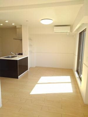 ハズバンド　アンド　ワイフ リビング