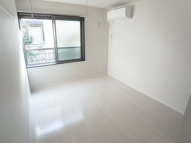 クリスタル親水公園 リビング