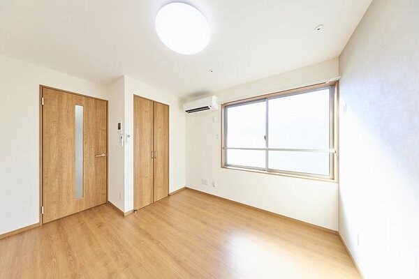 メゾン　クレリア リビング