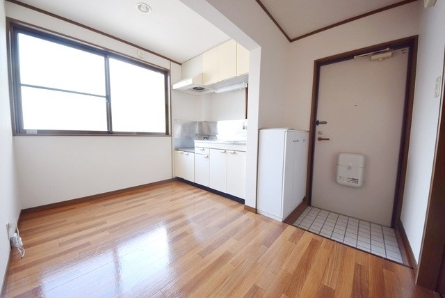 メゾン八千代 リビング