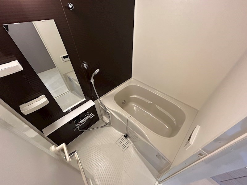 コンフォリア・リヴ千住 風呂画像