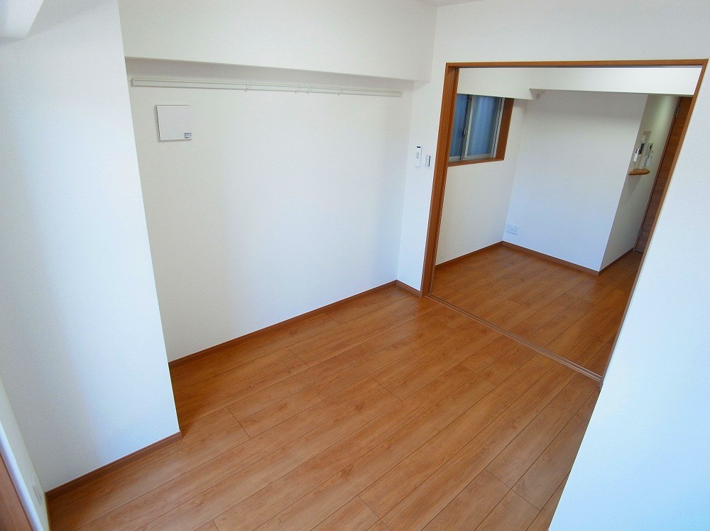 ペアパレス六町2号館  その他8