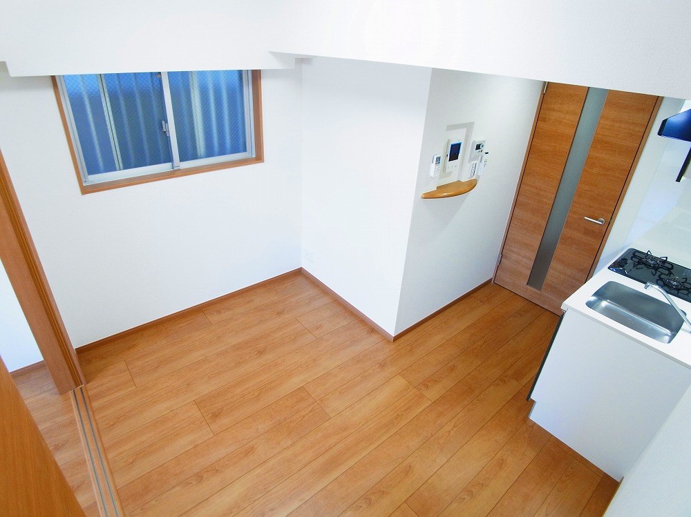 ペアパレス六町2号館  リビング