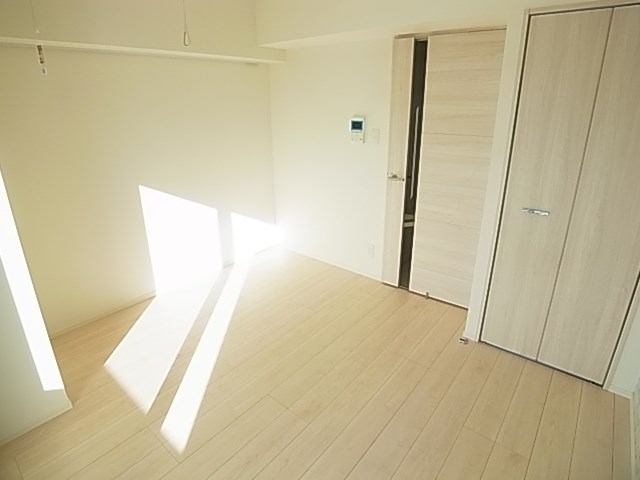 ラフィスタ大師前３ リビング