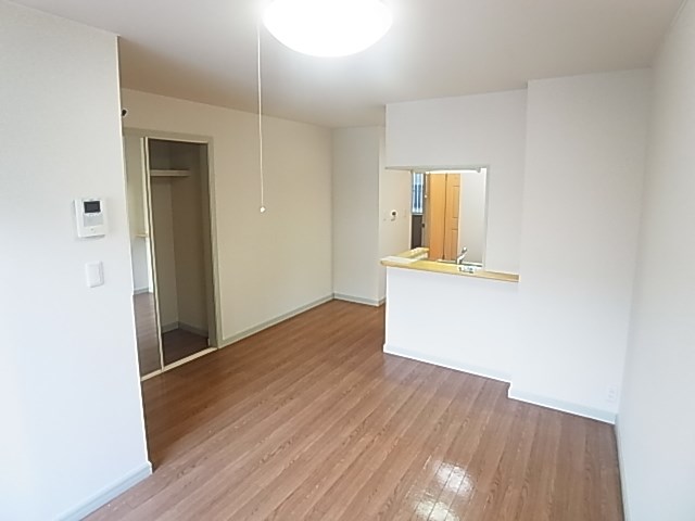 フランドール　タック リビング