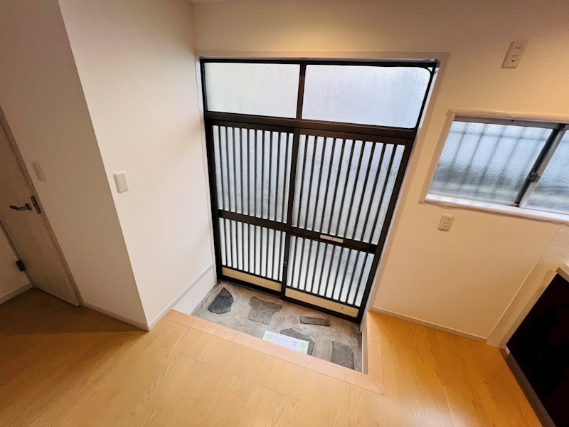 マヒナ北千住 玄関