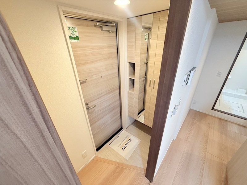 グラナーデ南千住 玄関