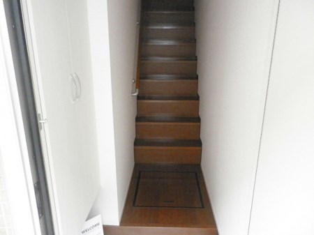 アネシスガーデンＡ 玄関