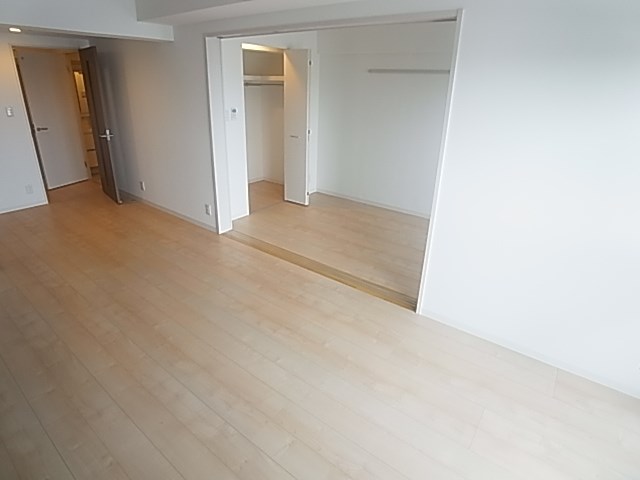 Ｗｈｉｌｅ　椿 リビング