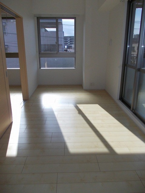 ＨＥＬＩＯＳ　ＢＵＲＧ リビング