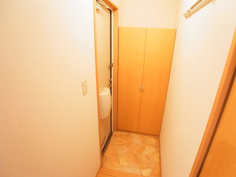 クレールルピナスＢ 玄関