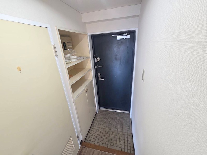 メゾンカドリーユ 玄関