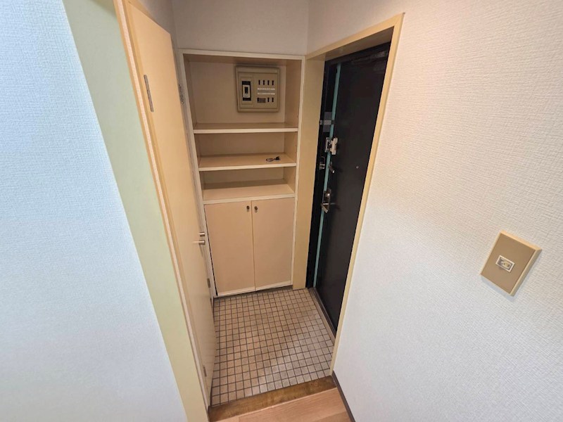 メゾンカドリーユ 玄関