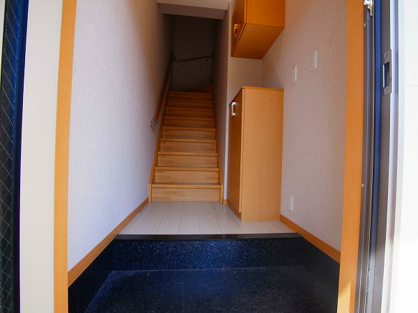 Sharon Garden 玄関