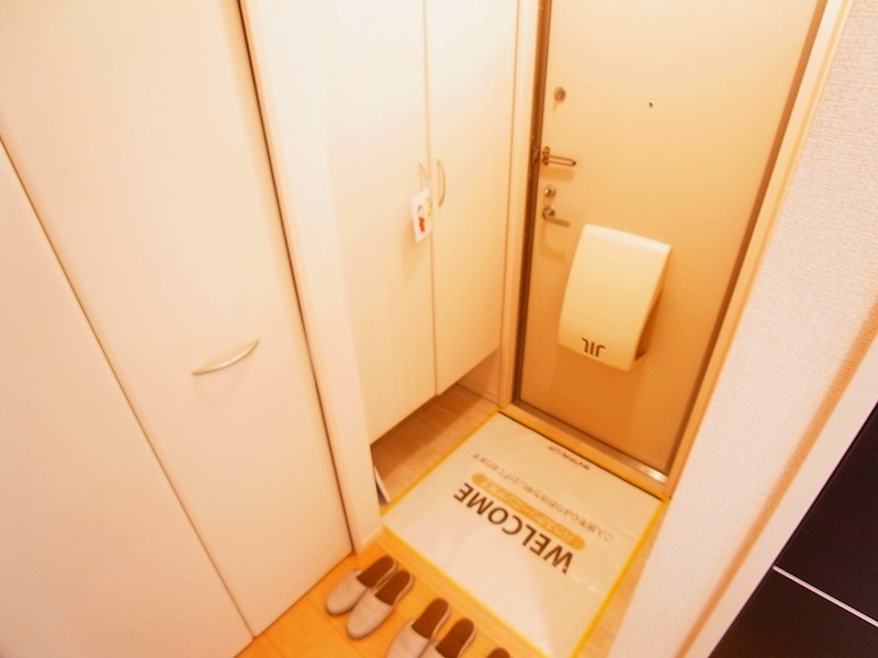 カームベリーＢ 玄関