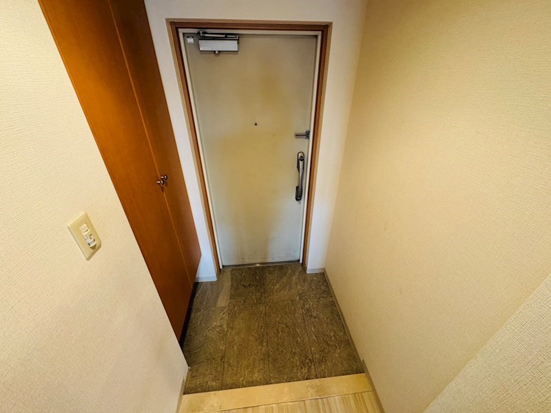 シャルマンフラットリヴァーⅡ 玄関
