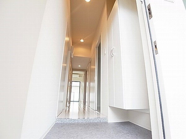 ボワ・デ・コガネ 玄関