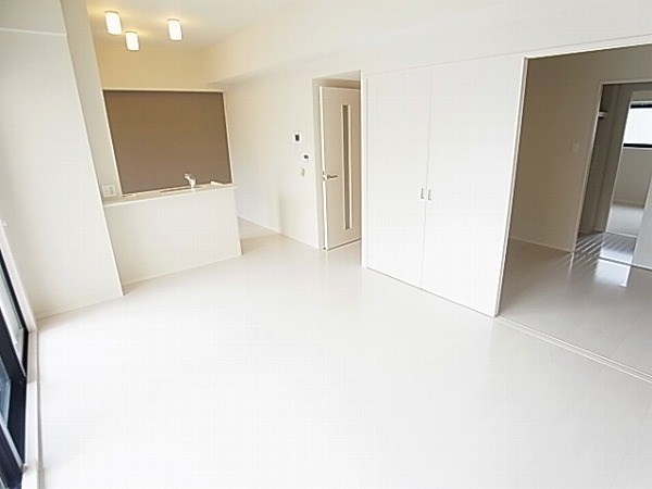 ボワ・デ・コガネ リビング