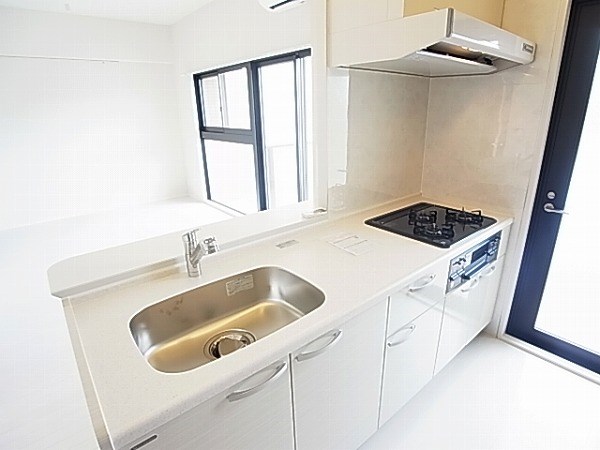 ボワ・デ・コガネ キッチン