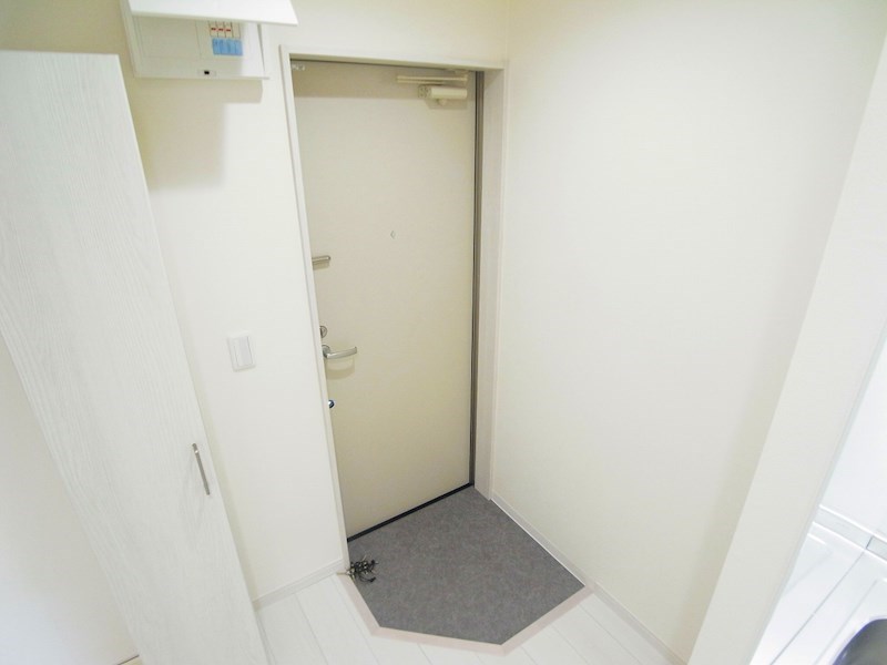 メゾンアレンヌ 玄関