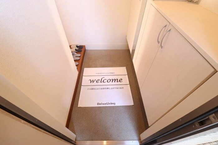 クレストセブン 玄関