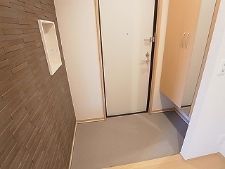 セントラルアヴェニューB  玄関