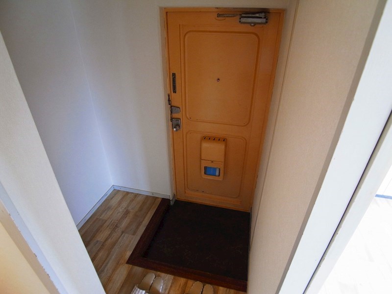 稔台サニーハイツ 玄関