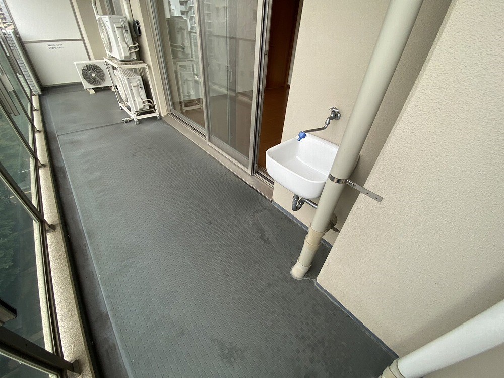 ロイヤルパークス新田 ベランダ