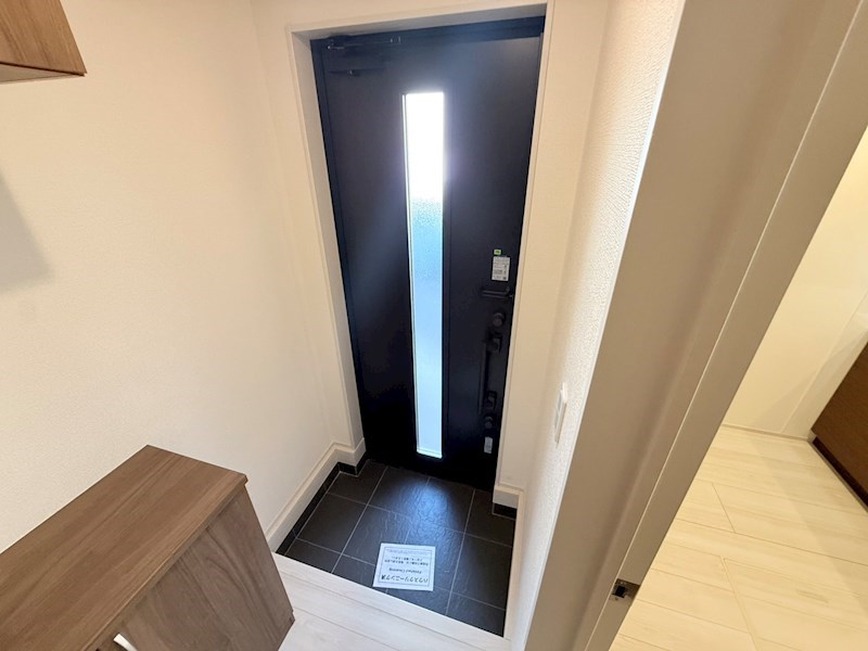 リーブルファイン足立南花畑 玄関