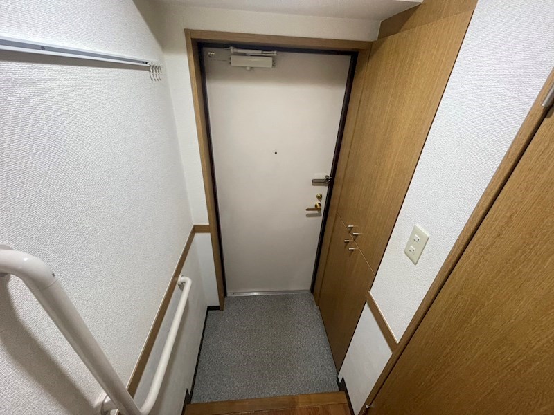 シャトーメルヴェーユ 玄関