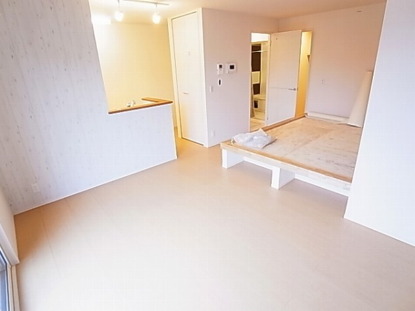 ソレイユＢ リビング