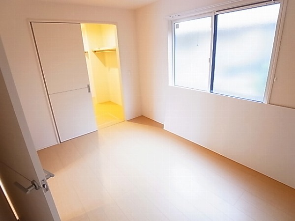 ソレイユＢ ベッドルーム