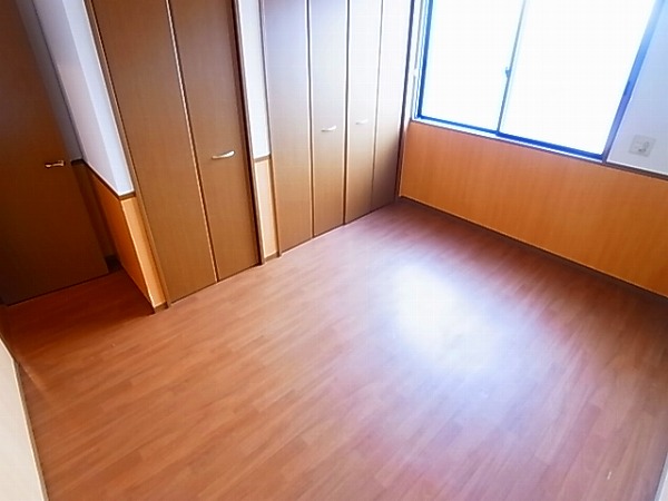 リビングタウンみずきＣ ベッドルーム