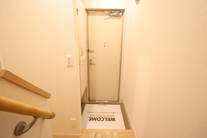 フォレステージ　イーストB 玄関