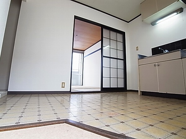 しこだサンハイツ 玄関