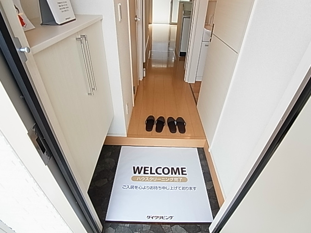 ティアラ新鎌 玄関