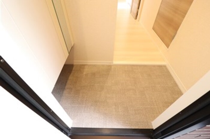 ガーネット 玄関