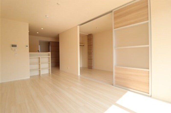 ガーネット リビング